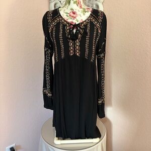 Knox Rose embroidered dress